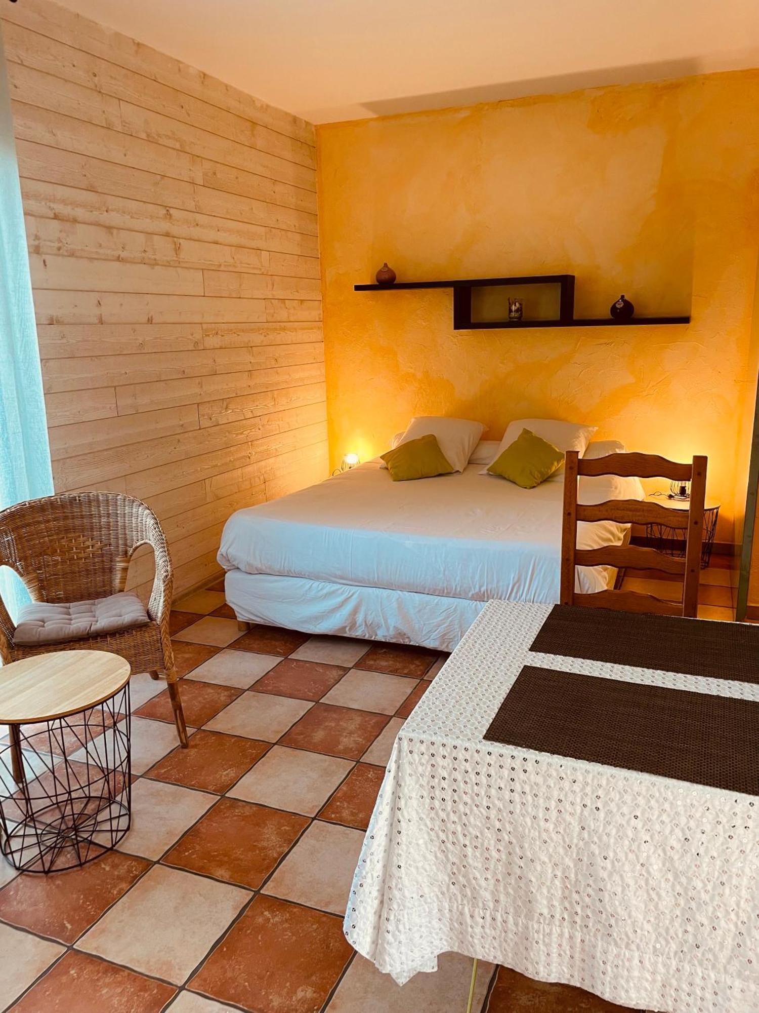 L'Etape Provencale Bed and Breakfast Cabriès Εξωτερικό φωτογραφία