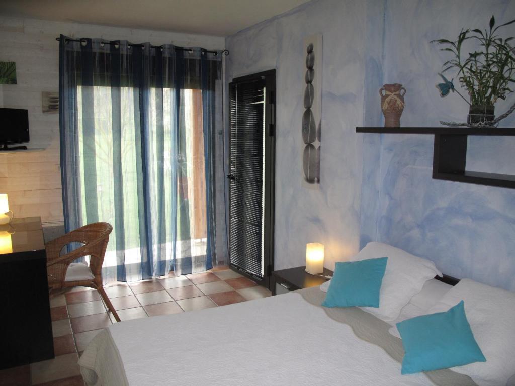 L'Etape Provencale Bed and Breakfast Cabriès Δωμάτιο φωτογραφία