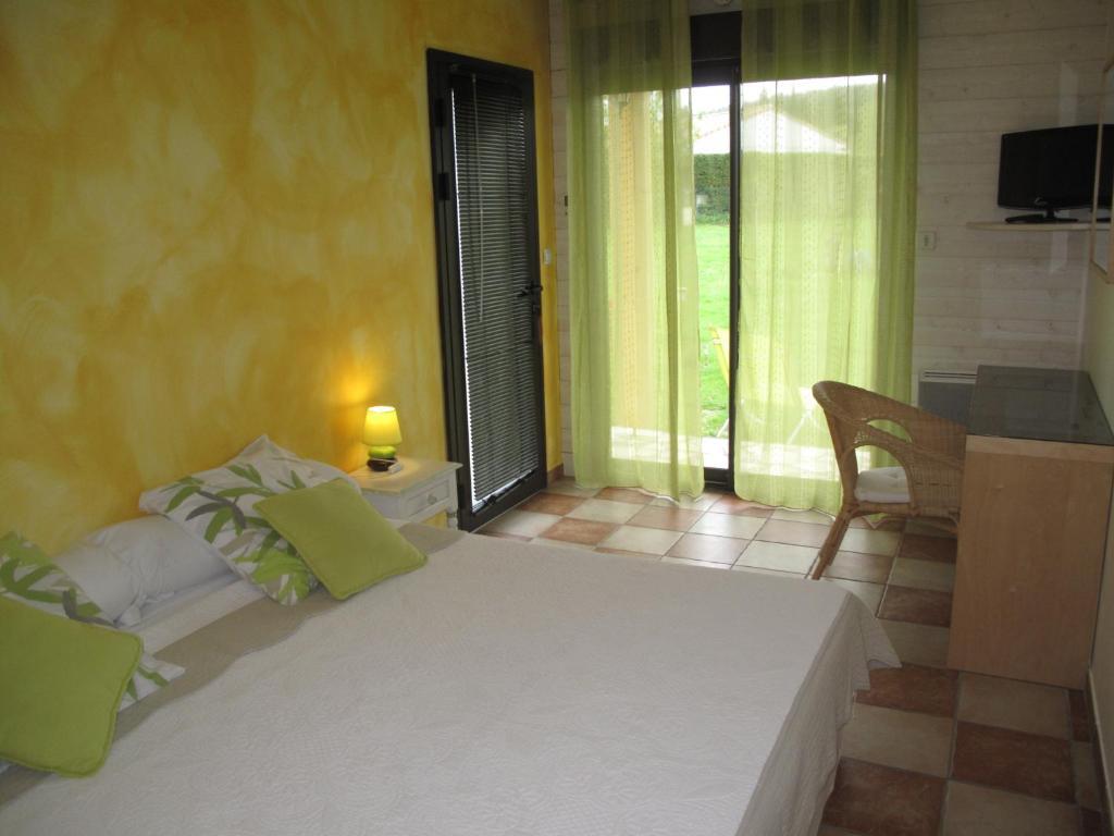 L'Etape Provencale Bed and Breakfast Cabriès Δωμάτιο φωτογραφία